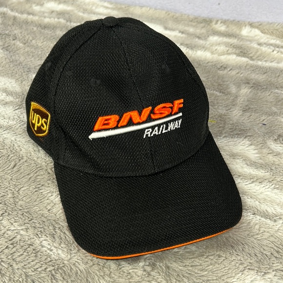 BNSF Railway, UPS, peak 2017 baseball cap OS